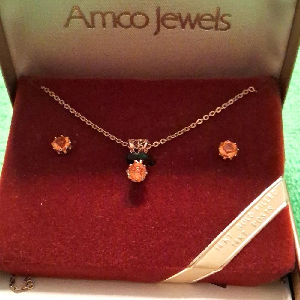 NWOT,Vintage,Genuine Topaz, Necklace & Earrings/14K Gold Filled Chain/14K Posts
